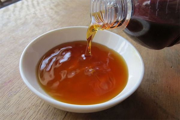 Cách xử lý mùi nước mắm hiệu quả, cực đơn giản